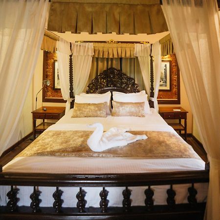 Casa Menezes - A Heritage Goan Homestay Bambolim Eksteriør billede