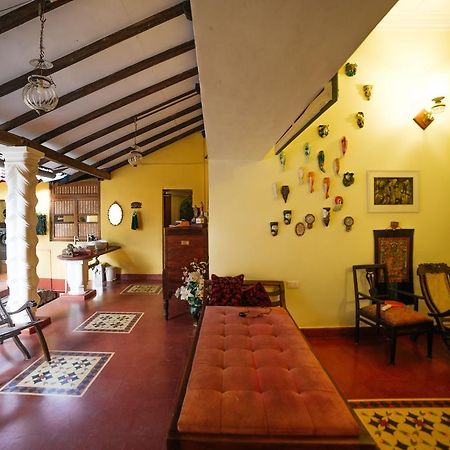 Casa Menezes - A Heritage Goan Homestay Bambolim Eksteriør billede