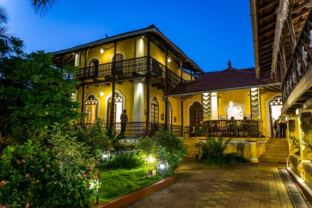Casa Menezes - A Heritage Goan Homestay Bambolim Eksteriør billede
