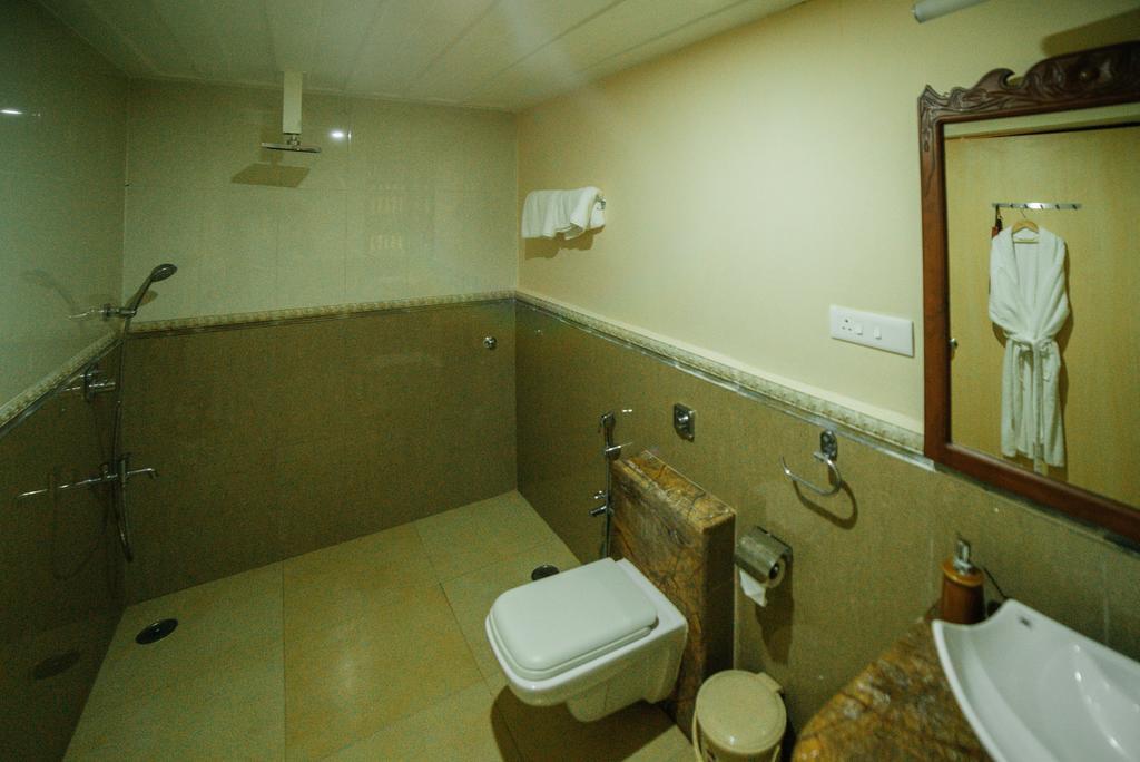 Casa Menezes - A Heritage Goan Homestay Bambolim Eksteriør billede