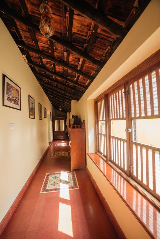 Casa Menezes - A Heritage Goan Homestay Bambolim Eksteriør billede