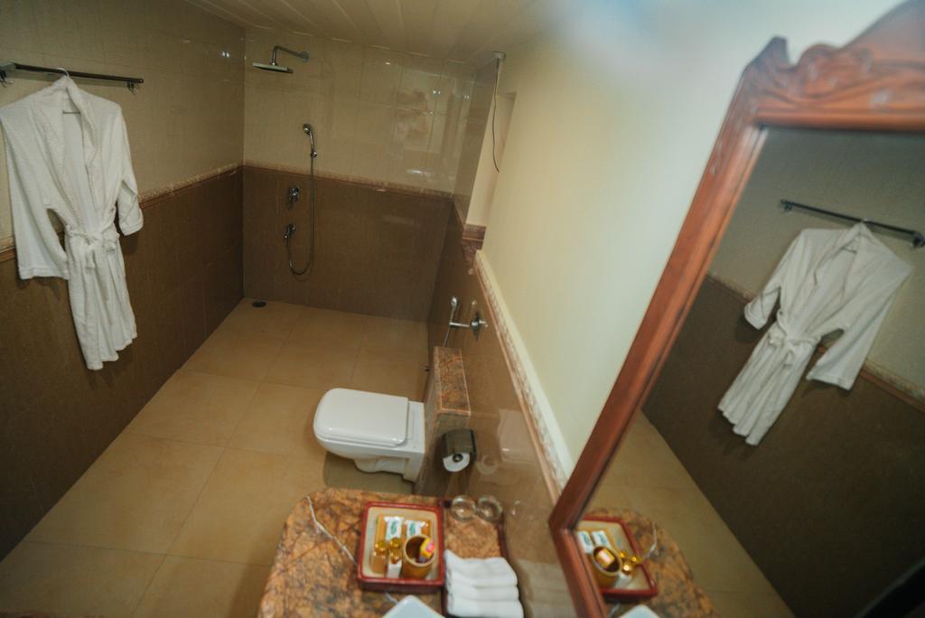 Casa Menezes - A Heritage Goan Homestay Bambolim Eksteriør billede
