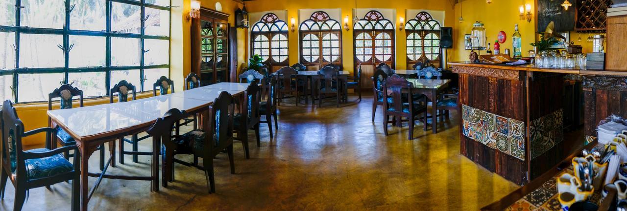 Casa Menezes - A Heritage Goan Homestay Bambolim Eksteriør billede